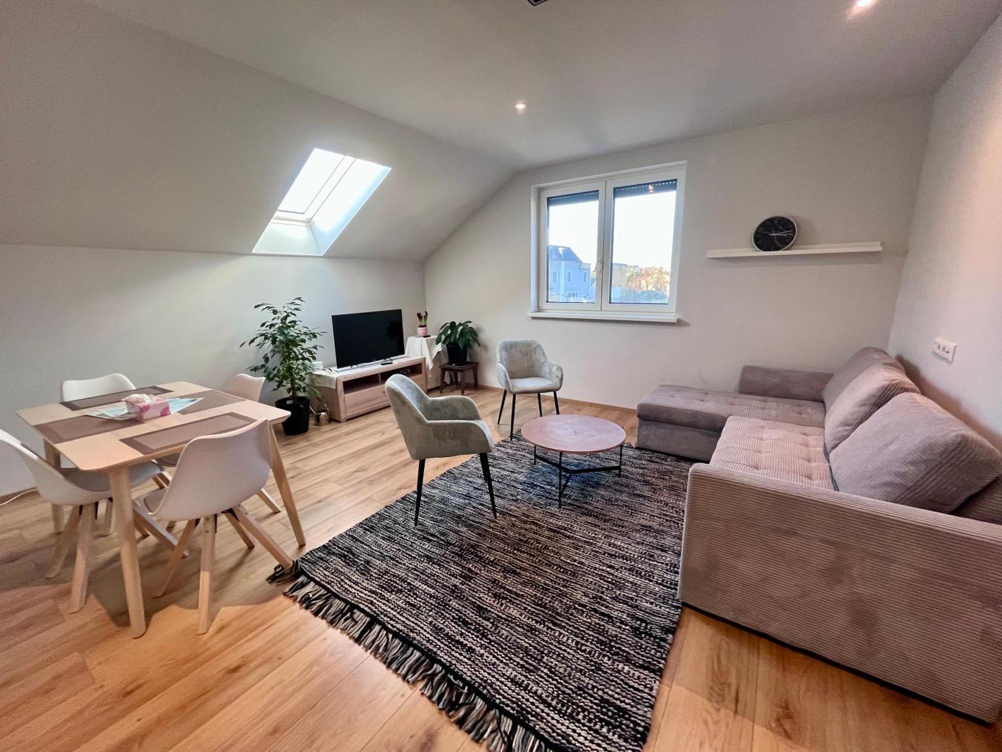 Cozy Apartment Near Vienna Airport Швехат Екстер'єр фото